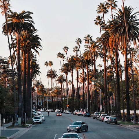 Live the high life in Beverly Hills, only ten minutes' drive away