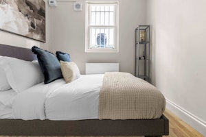 Bayswater Reverie image 11