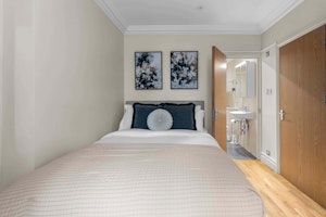 Bayswater Reverie image 8