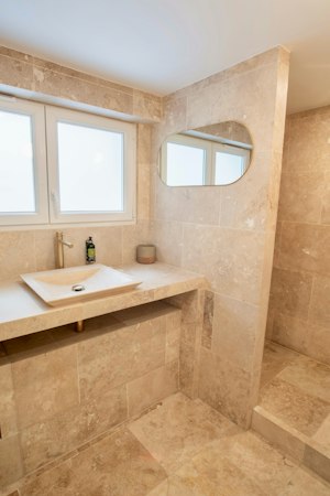 Parisian Suite image 10