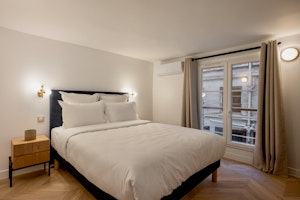 Parisian Suite image 6