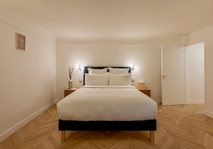 Parisian Suite image 1