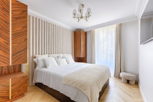 Elegance in Montparnasse image 14