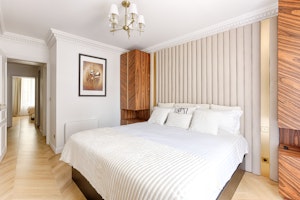 Elegance in Montparnasse image 10