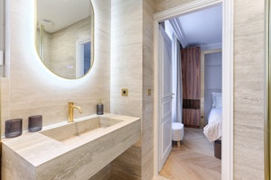 Elegance in Montparnasse image 6