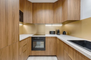 Elegance in Montparnasse image 3