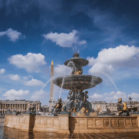 Take the metro from Convention station and reach Place de la Concorde in fifteen minutes 