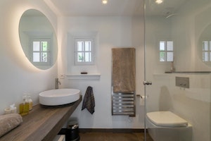 Riviera Reset image 8