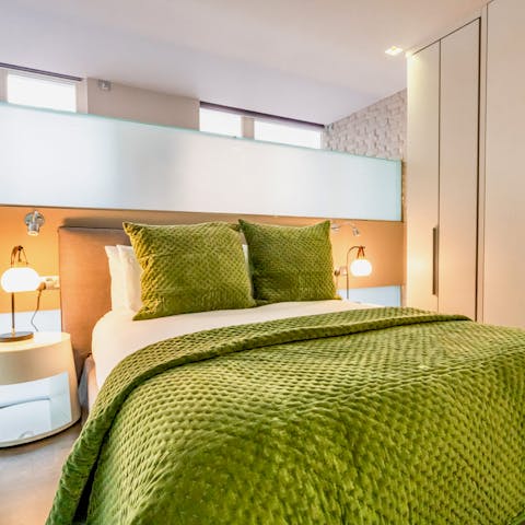 Wake up in the stylish mezzanine bedroom feeling rested and ready for another day of city exploring