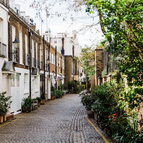 Stay in the heart of Chelsea, with its many exclusive shops and boutiques just moments away