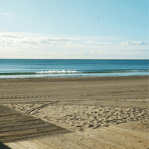 Stay just 500m away from Alicante's Playa del Postiguet beach