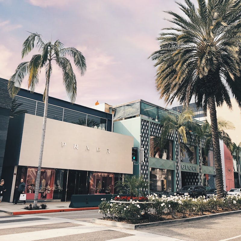 Experience Hollywood in all its glitz and glamour with a sixteen-minute drive to Beverly Hills