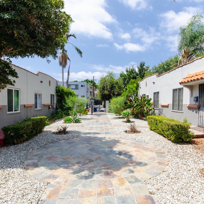 Stay in a tranquil gated area in the middle of Hollywood