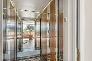 Penthouse Cedar image 8
