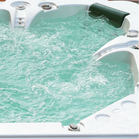 Head to the hot tub with your friends after a day of shopping in Miami