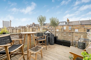 Queen's Park Terrace image 11