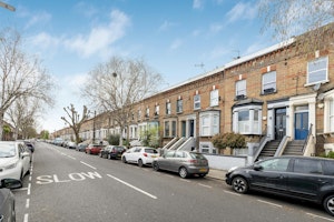 Queen's Park Terrace image 6