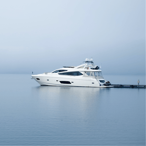 Organise adventurous excursions and boat rentals, fun for the whole family