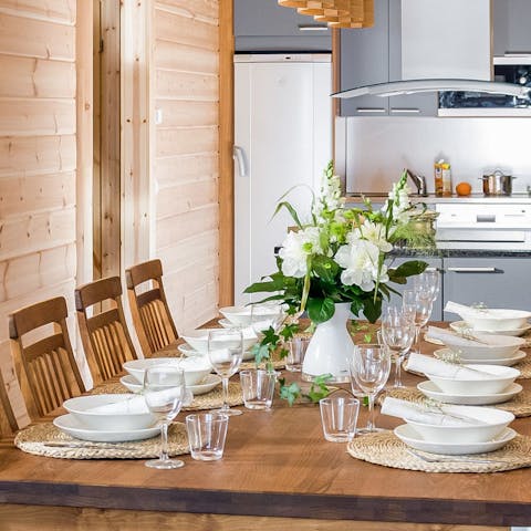 Enjoy family meals around the dining table