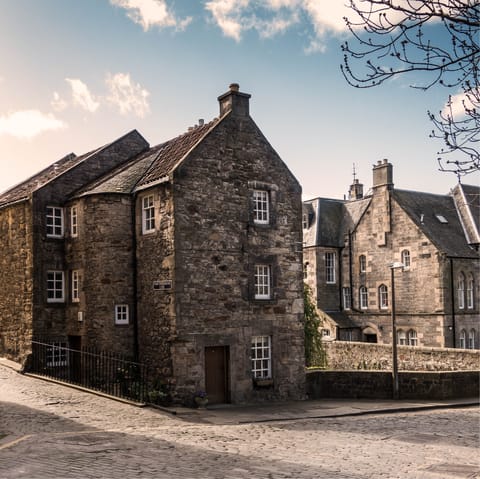 Stay in the beautiful heart of Edinburgh's old town