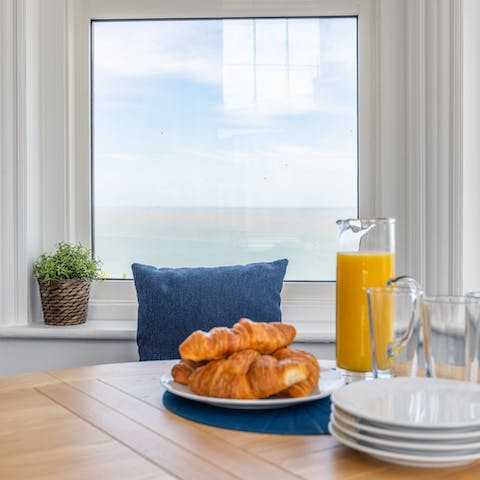 Begin the day with breakfast in the bay window whilst admiring the sensational ocean views