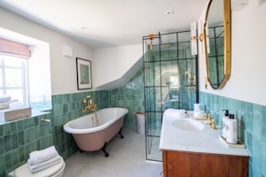 Cotswolds Country Cottage image 14