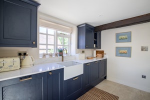 Cotswolds Country Cottage image 5