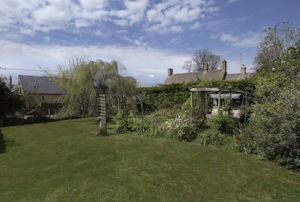 Cotswolds Country Cottage image 2
