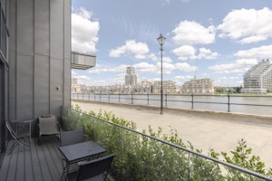 Riverside Dreams image 13