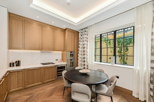 Mayfair Moments image 3
