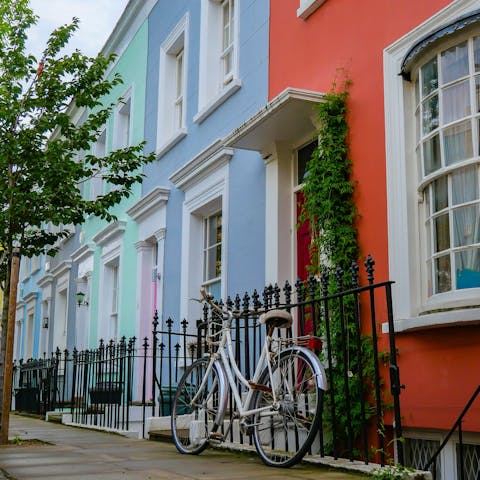 Be inspired while strolling the colourful streets of Notting Hill