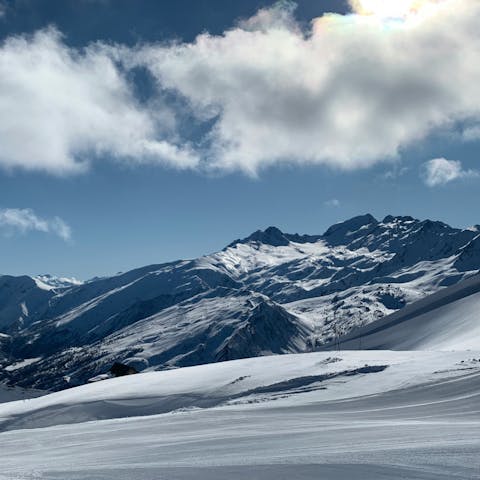 Discover the majestic mountains of Auvergne-Rhône-Alpes