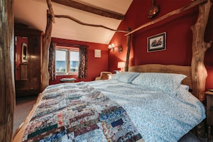 Old English Farmhouse image 5