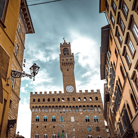 Sip coffee in nearby Piazza della Signoria – you don't have to walk far