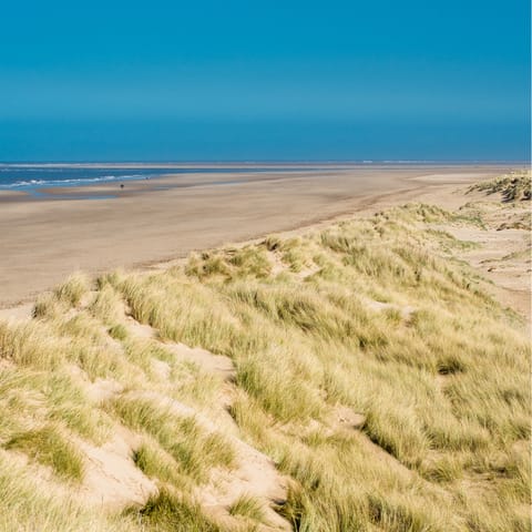 Drive just ten minutes to Norfolk's coast 