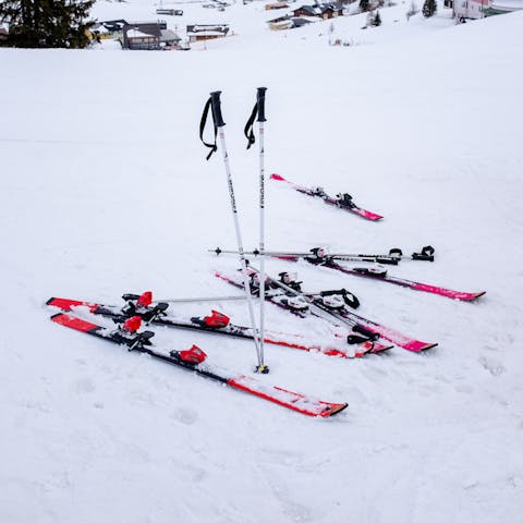 Hit the slopes with skiing reachable in less than a minute walk