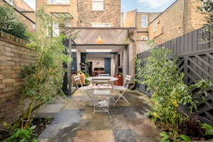 Battersea Leaves image 9