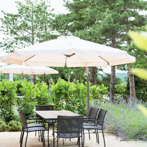 Get together for a lazy alfresco lunch on the private terrace