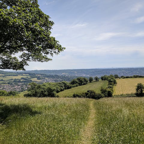 Put on your hiking boots and follow hiking trails through the surrounding Cotswolds