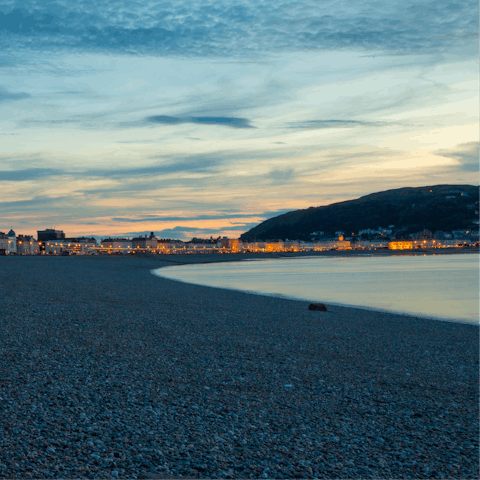 Spend the day at the Welsh coast – Llandudno is a thirty-minute drive