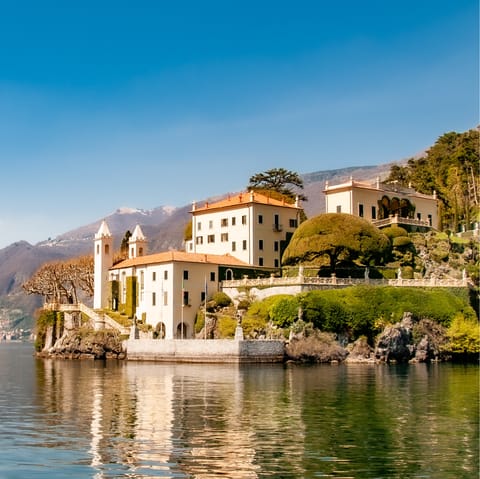 Take a boat trip and admire the beautiful sight of Villa Balbianello