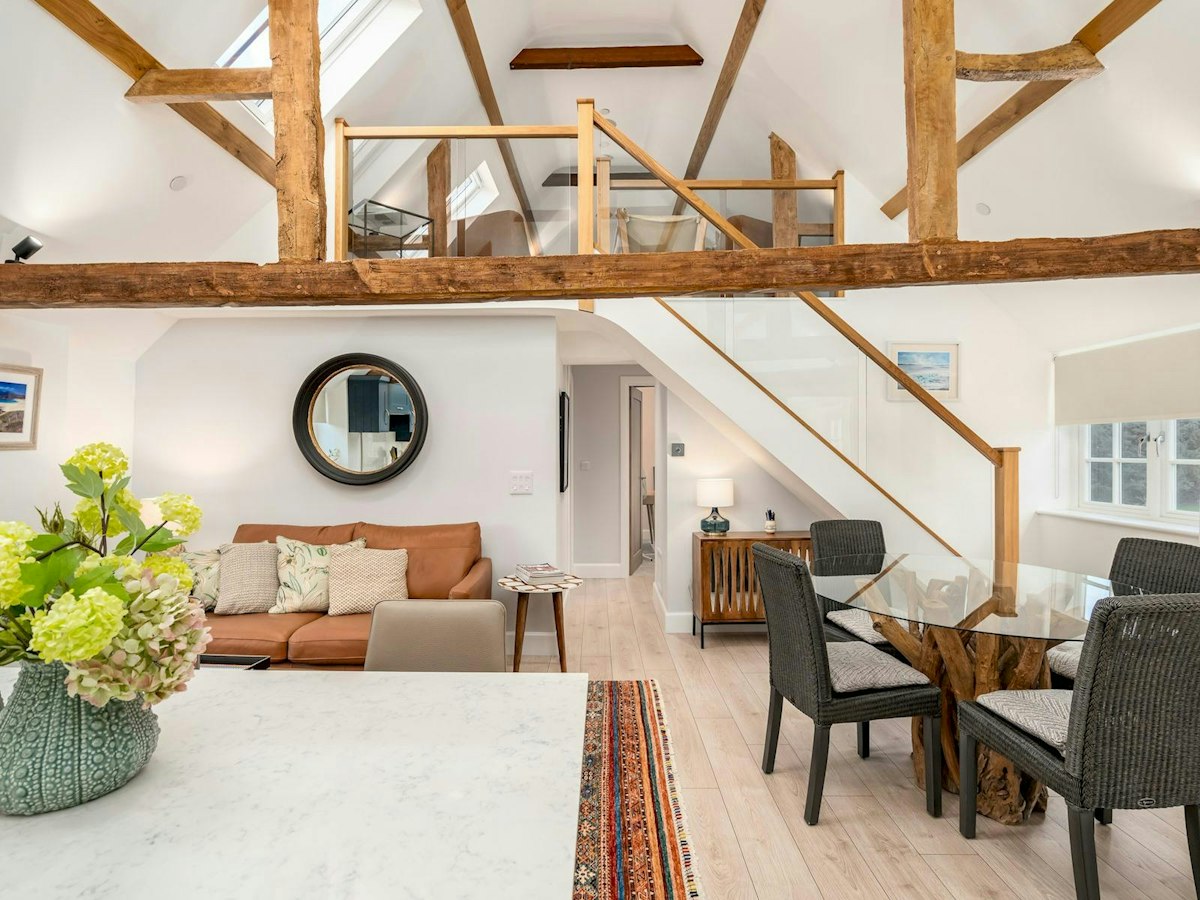 Loft 1580, South East