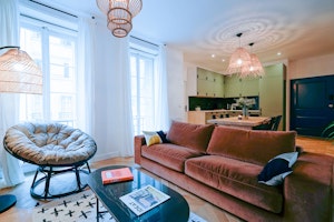 Boulevards of Beauty image 1