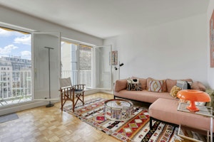 Parisian Appeal image 12