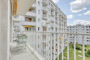 Parisian Appeal image 6
