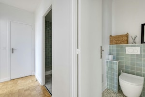 Parisian Appeal image 5