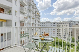 Parisian Appeal image 3