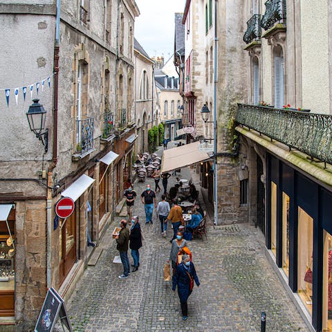 Stay in the heart of historic Vannes, within striking distance of Place Henri IV