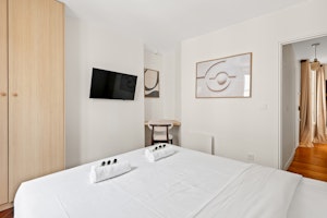 Pigalle Pearl image 8
