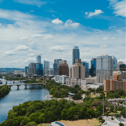 Stay in lively East Austin, only a five-minute drive from the restaurants, music venues and museums in Downtown